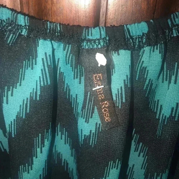 Emma Rose blouse size medium - Picture 5 of 7